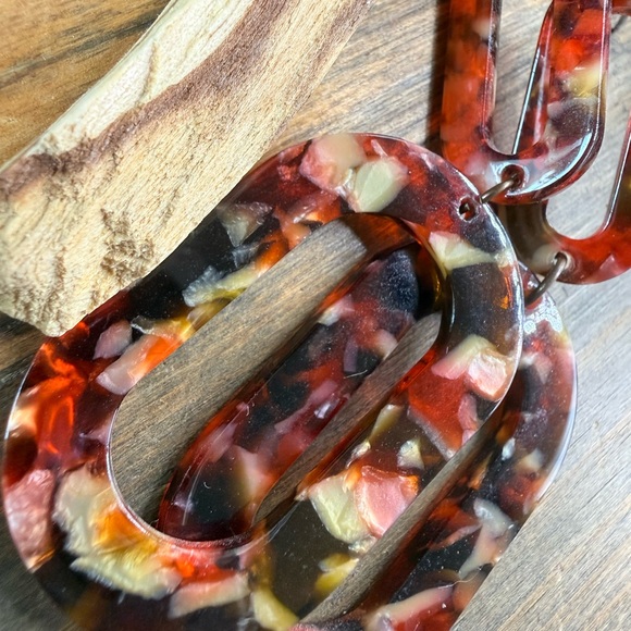 Extra long red acrylic confetti BIG HOOP EARRINGS - Picture 2 of 2